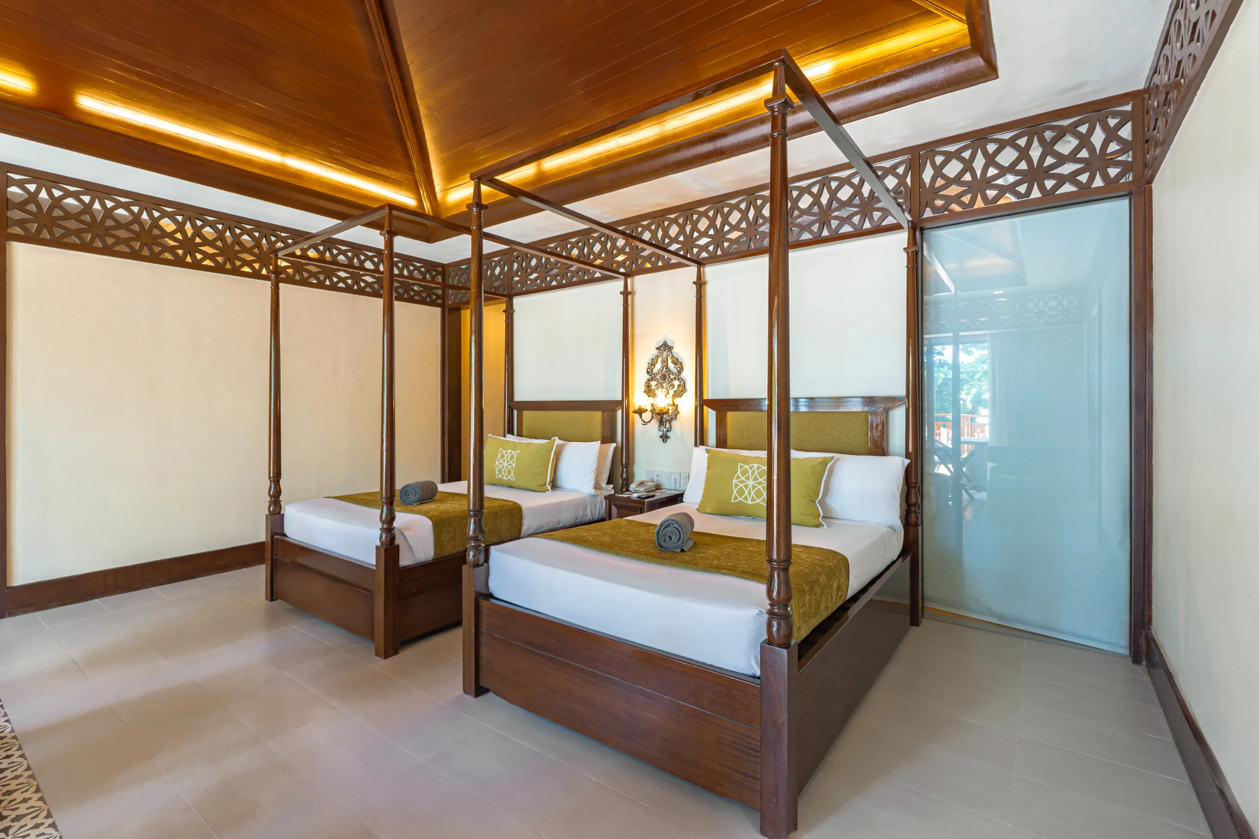 LUXURY ROOM